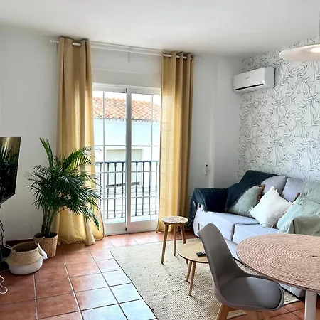 Tranquil Escape In Historic Benalmádena